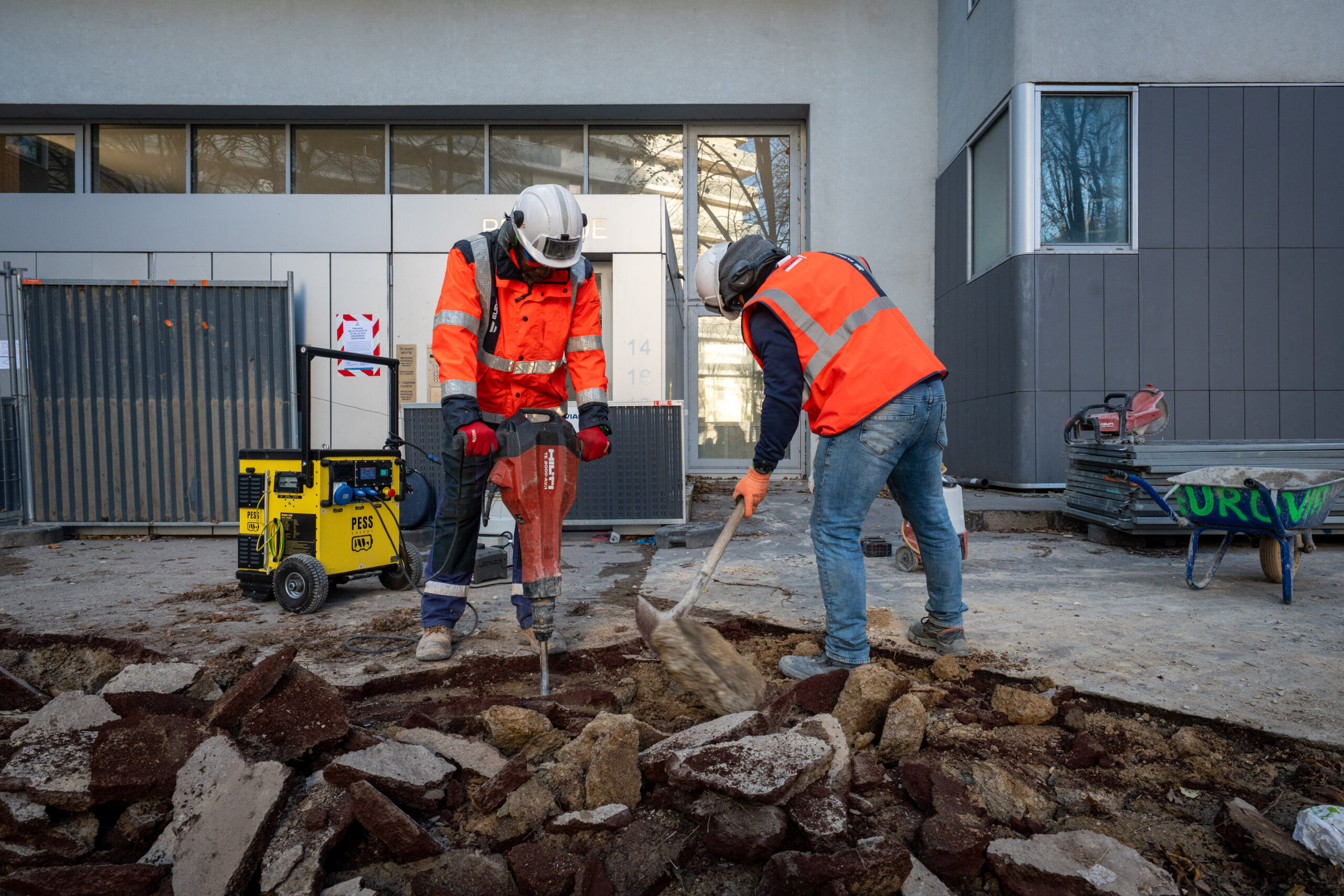 Un chantier urbain plus propre et silencieux grâce à une énergie 100 % électrique